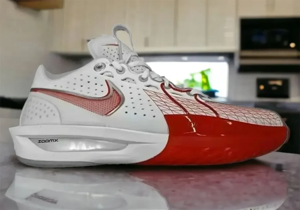 Nike gtカット3 GSバスケットボールシューズ ホワイト/レッド