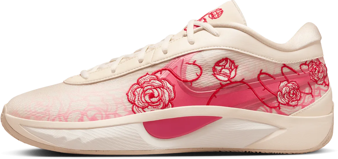 Nike Zoom Freak 6 サイドビュー