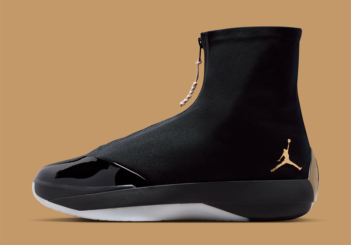 Air Jordan 4028 Black Metallic Gold IR2085-001