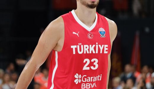 アルペレン・センガンの着用バッシュまとめ【2025-26シーズン最新】