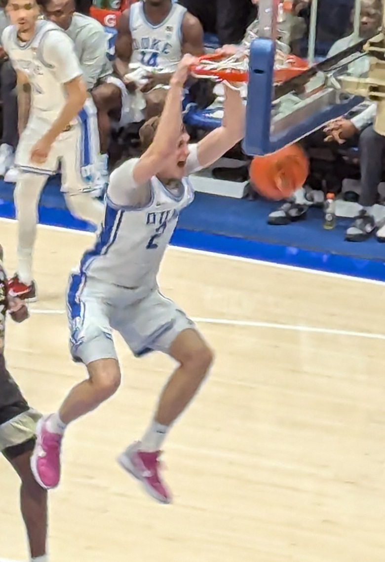 クーパー・フラッグのダンク