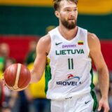 ドマンタス・サボニス