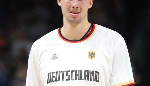 フランツ・ワグナーの着用バッシュまとめ【2025-26シーズン最新】