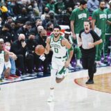 ジェイソン・テイタムのプレー写真