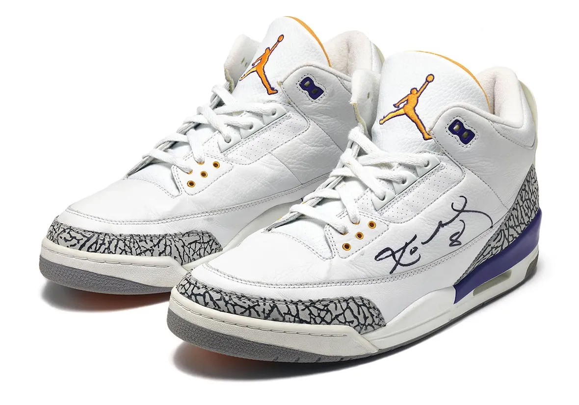 Kobe Bryant Air Jordan 3 PE Game-Worn 2003 Auction