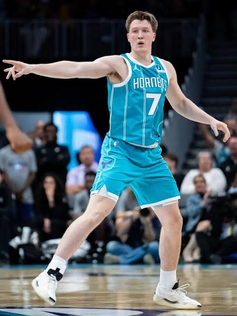 Kon Knueppel Charlotte Hornets Rookie of the Year 2025-26