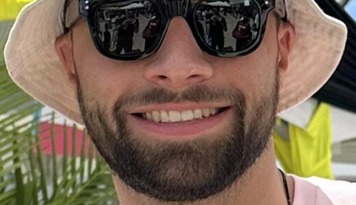 マックス・ストラスの着用バッシュまとめ【2025-26シーズン最新】