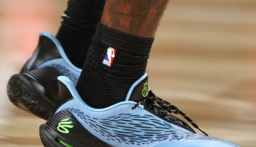 UA Curry Fox 3が初披露！デイビオン・ミッチェルがデアーロン・フォックスより先にプレーインで実戦着用