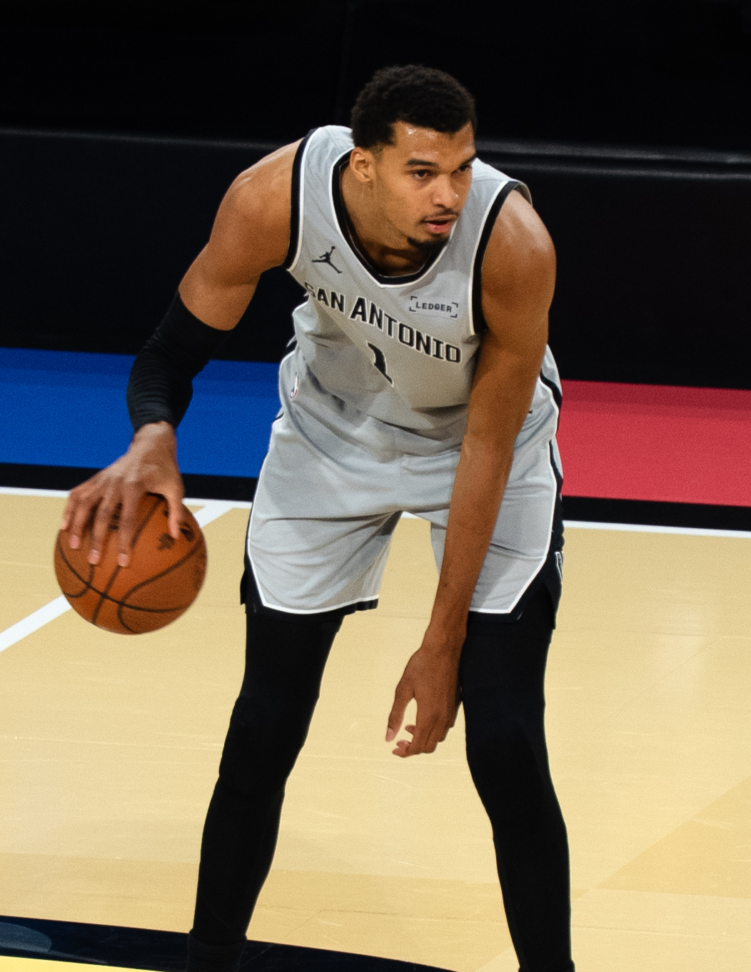 サンアントニオ・スパーズのビクター・ウェンバンヤマ