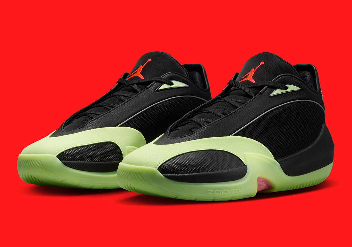 Jordan Triangle Barely Volt