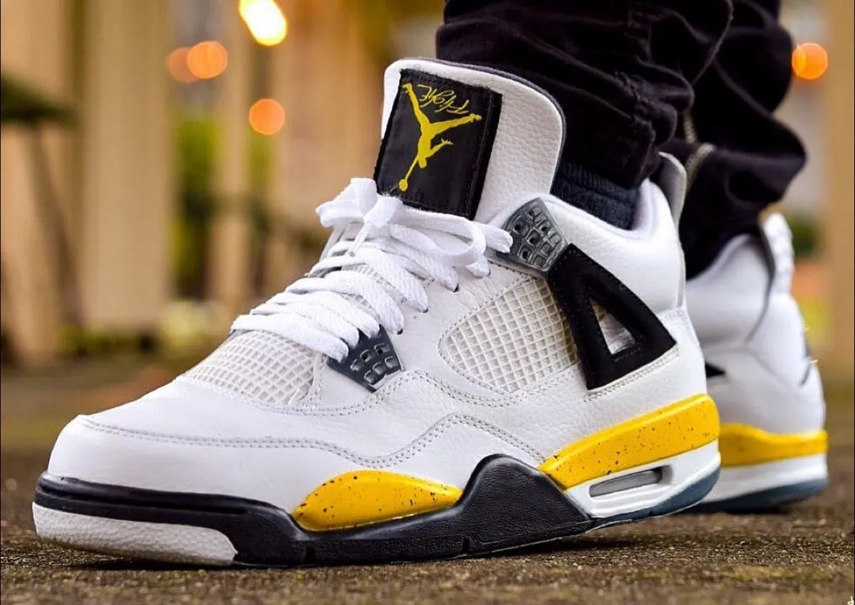 Air Jordan 4 Tour Yellow 2026 IO2463-102