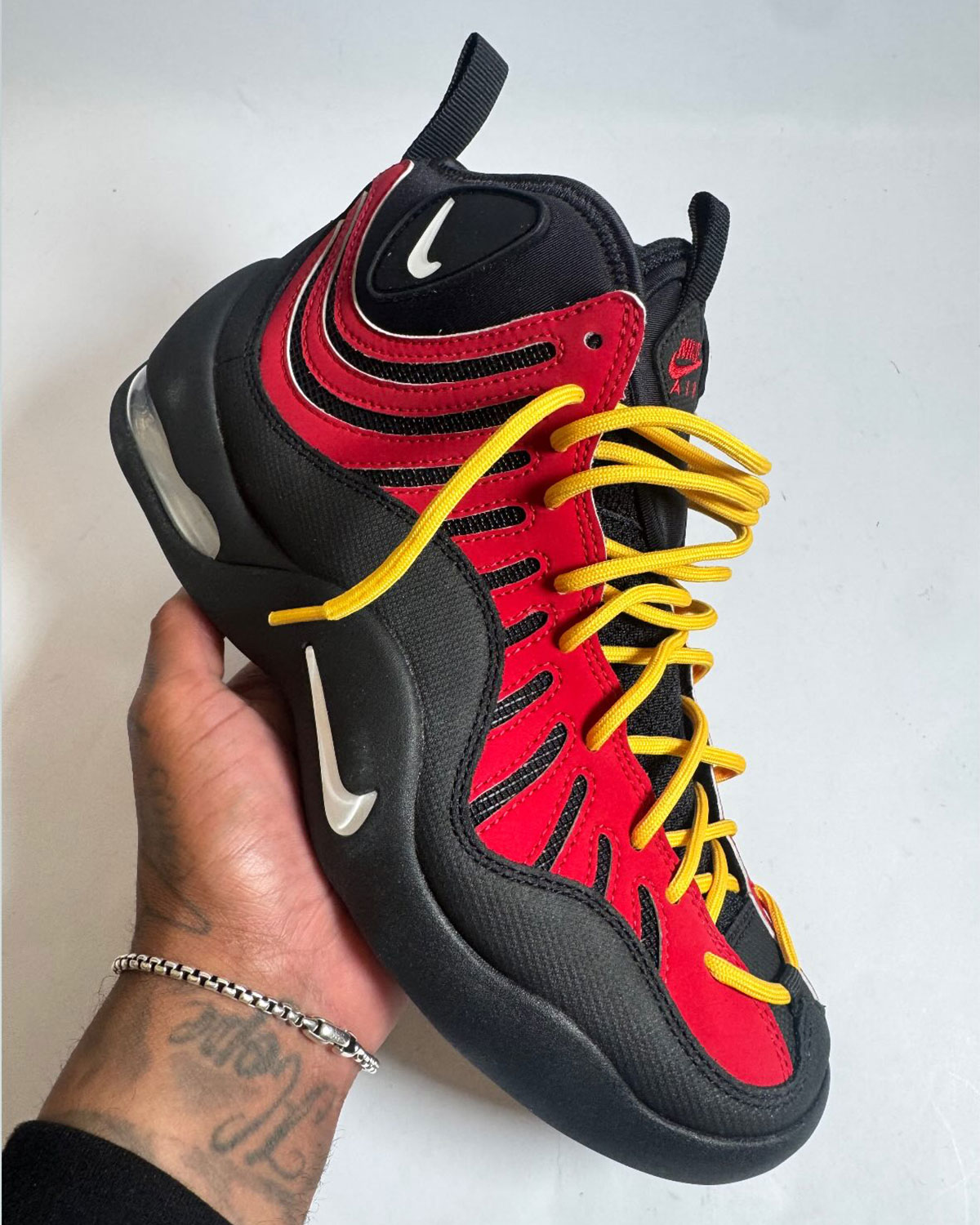 Nike Air Bakin Varsity Red IQ5365-600
