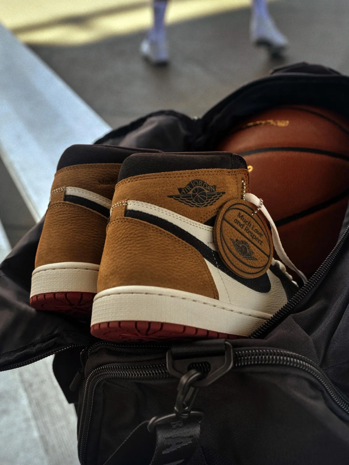 Air Jordan 1 High OG Love Letter