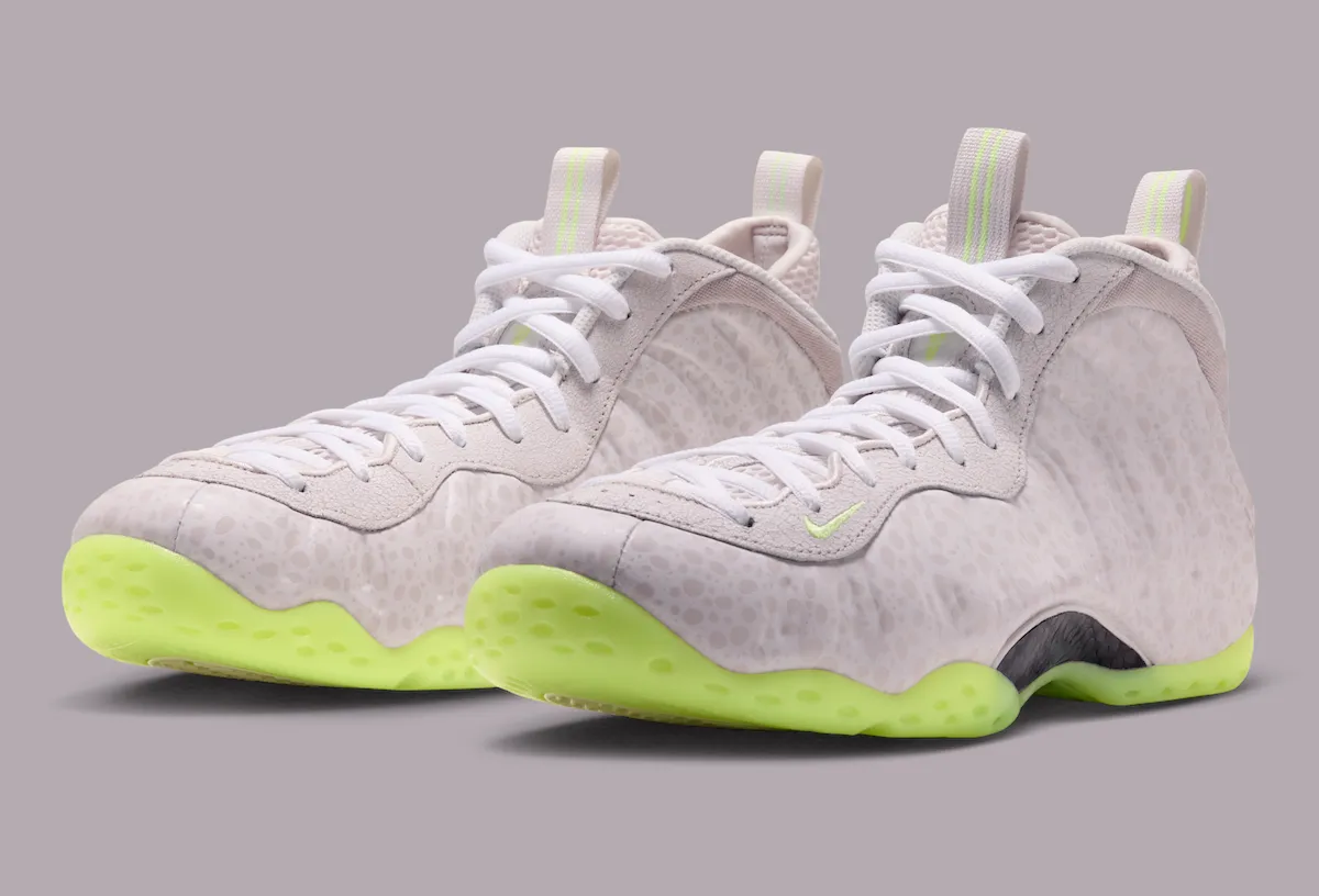 Nike Air Foamposite One Phantom Barely Volt