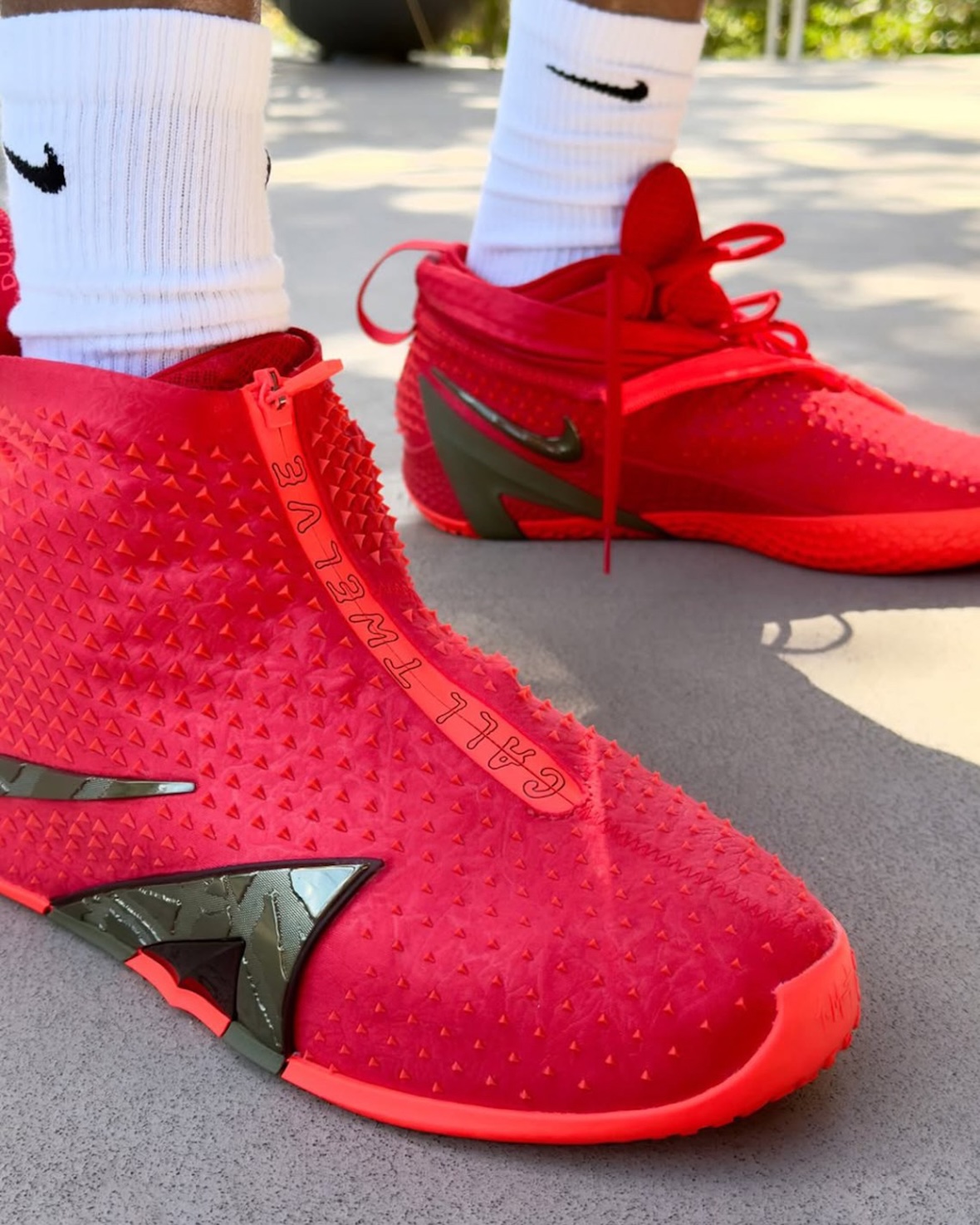 ジャ・モラントが「Nike Ja 4 High」を公開！シグネチャー初の外殻ハイカット、2026年ホリデーに$180