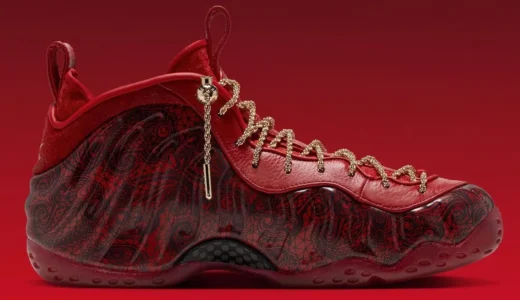 Victor Solomon x Nike Air Foamposite One「Gym Red」が2026年ホリデー海外発売へ！ペイズリーを刻む赤の第3弾、$350【IR2077-600】